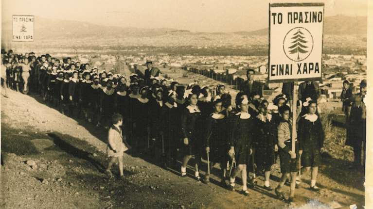 Ανοίγουν τα &quot;προσφυγικά&quot; στο Δημοτικό Θέατρο Πειραιά