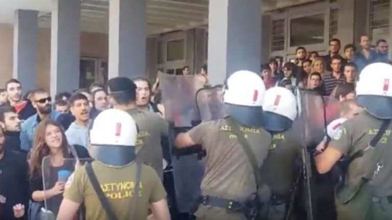 Νέα &quot;εισβολή&quot; σε δικαστήριο για ματαίωση πλειστηριασμού