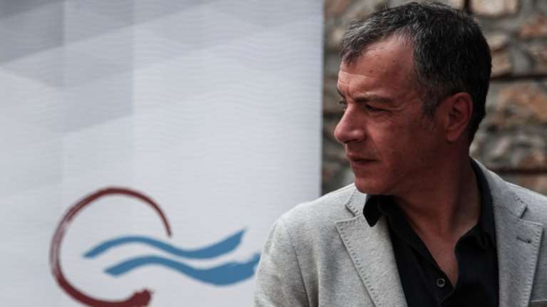 Ποτάμι κατά κυβέρνησης: Αριστεροδεξιά των μουλάδων