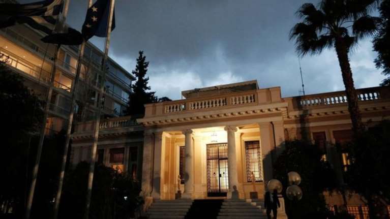 &quot;Πάρτυ&quot; για το ηθικό και τη συσπείρωση των βουλευτών