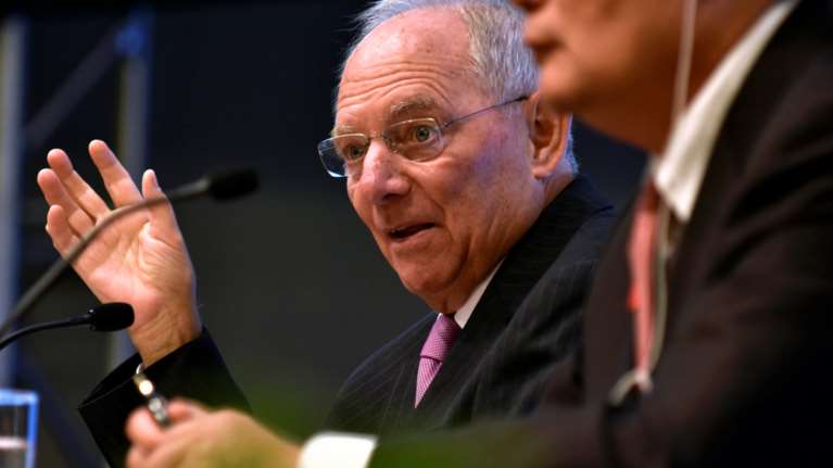 Σόιμπλε: Υπερβολικά πολλή η κουβέντα για την Deutsche