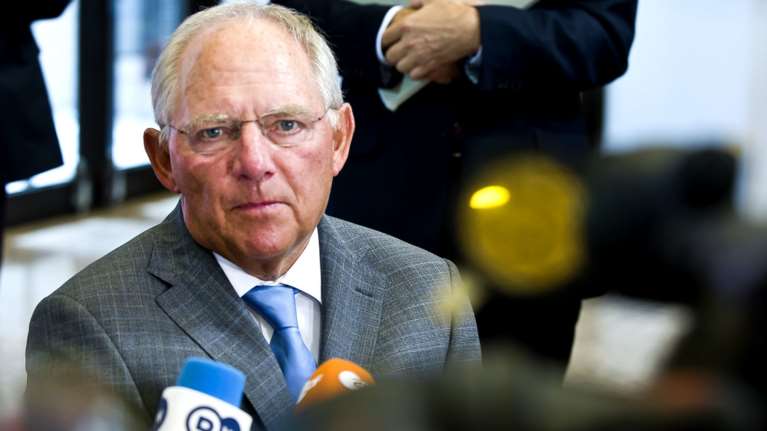 Στον αέρα η υποδόση των 2,8 δισ. Νέος «πάγος» από Σόιμπλε