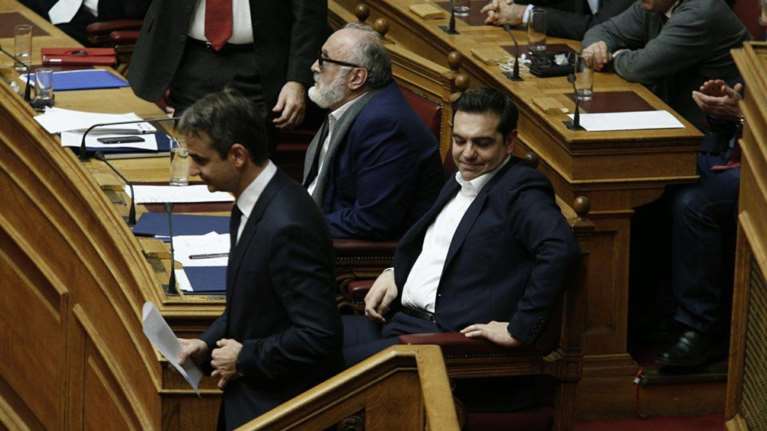 Της ...διαπλοκής σήμερα στη Βουλή με μετωπική των αρχηγών