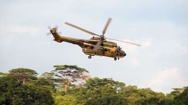 Όταν γεννιέται μια ζωή μέσα σε ελικόπτερο Super Puma