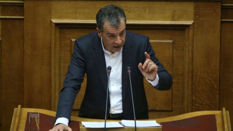 Θεοδωράκης:Η διαπλοκή σας βοήθησε να πάρετε την εξουσία