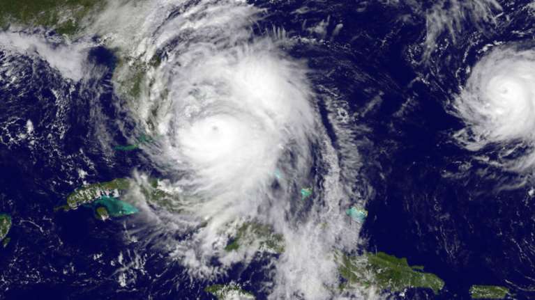 Zημιές εκατομμυρίων σε κτίρια της NASA από τον Μάθιου