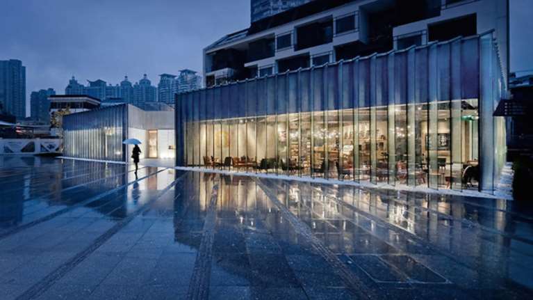 Δείτε το νέο κατάστημα των Starbucks στη Σαγκάη