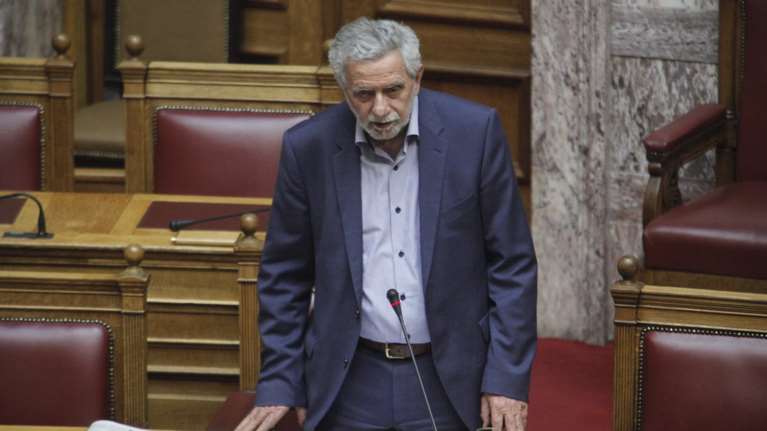 Σκληρή κόντρα στη Βουλή για την τραγωδία της Αίγινας