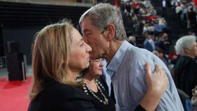 Το άρωμα... ΠΑΣΟΚ στο συνέδριο του ΣΥΡΙΖΑ