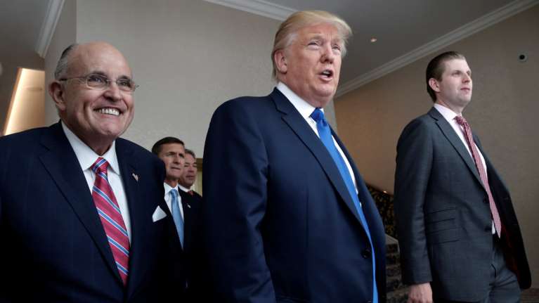 Πρώην στέλεχος του Τραμπ: Είναι ο απόλυτος σεξιστής