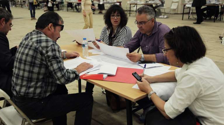 Κυρίαρχος ο Τσίπρας, εκπλήξεις στην ψηφοφορία για την ΚΕ