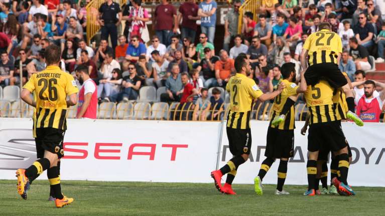 Μεγάλο διπλό της ΑΕΚ μέσα στη Λάρισα (1-2)