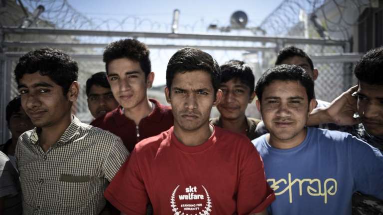 Bloomberg: Και όμως το προσφυγικό βοηθά την ελληνική οικονομία