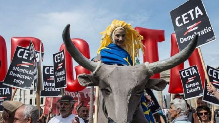 Η &quot;μικρή&quot; Βαλονία απέρριψε ξανά τη συμφωνία με τον Καναδά