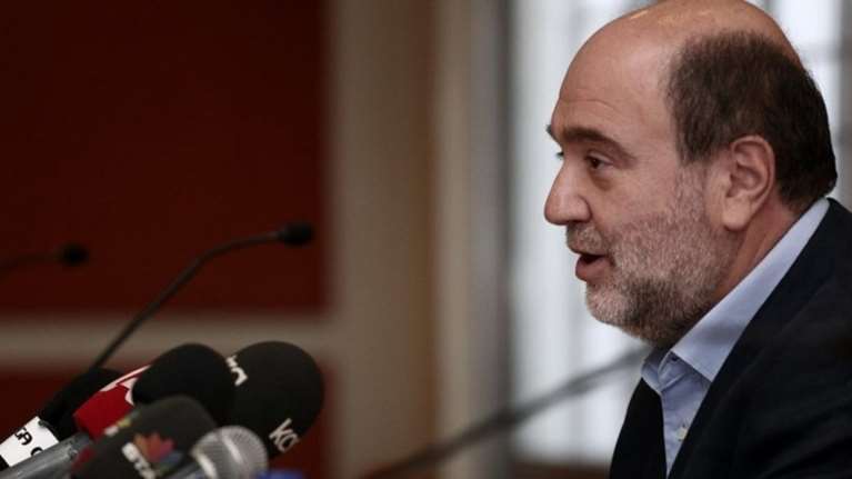 «Πρώτη φορά Έλληνας υπουργός ζητεί βοήθεια από την τρόικα&quot;