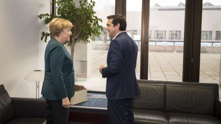 Χωρίς χειροπιαστό αποτέλεσμα οι συναντήσεις με Μέρκελ-Ολάντ