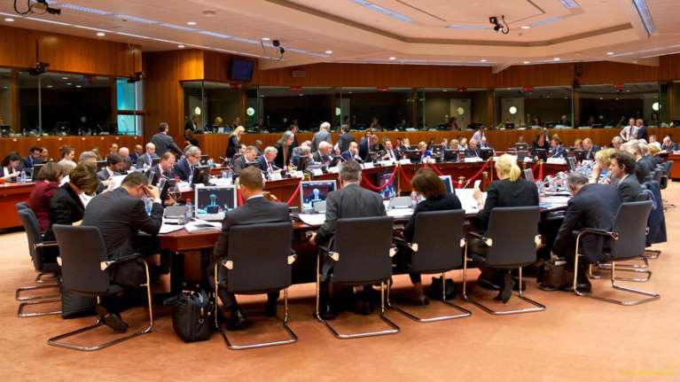 Εξάμηνο φακέλωμα των επιβατών πτήσεων αποφάσισε η Ε.Ε