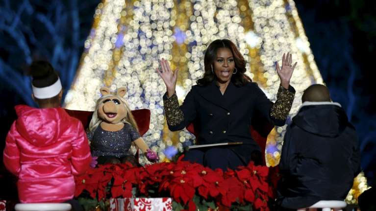 Πόσους διακοσμητές ζήτησε η Μ. Ομπάμα για τον στολισμό του Λευκού Οίκου;