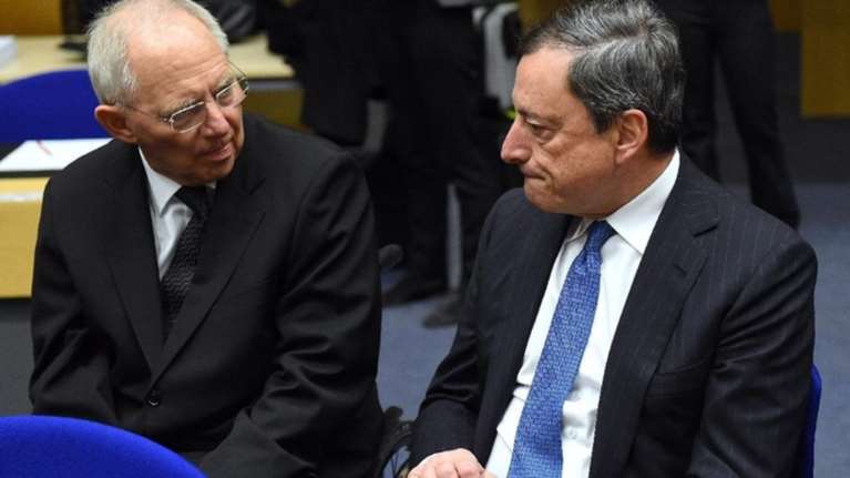 Νέος πόλεμος Σόιμπλε με Ντράγκι για τις καταθέσεις