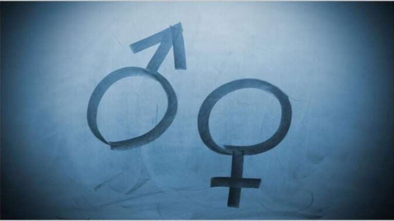 Αλλάζουν όλα τα δημόσια έγγραφα, για να προστεθεί το θηλυκό γένος