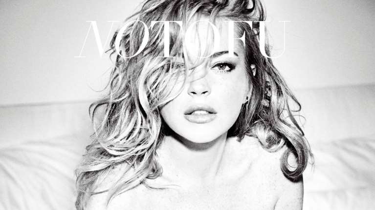 Η Lindsay Lohan αναστατώνει τη Μύκονο