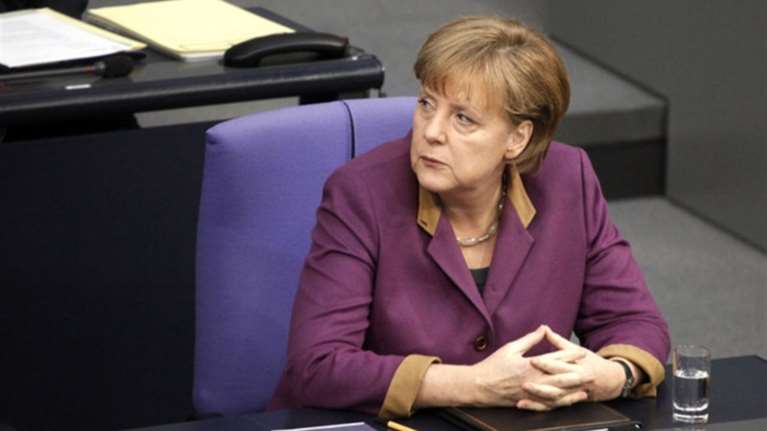 Εκκληση Μέρκελ για διεθνή συνεργασία στον έλεγχο των προσφυγικών ροών