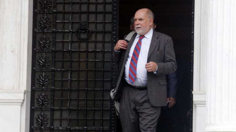 Οι ασάφειες της κυβέρνησης και τα νέα μηνύματα για ΔΝΤ και Grexit