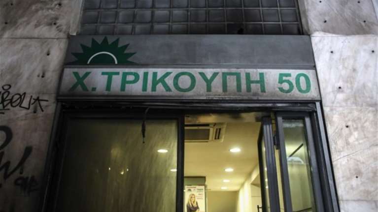 Διπλή επίθεση με μολότοφ στα γραφεία του ΠΑΣΟΚ