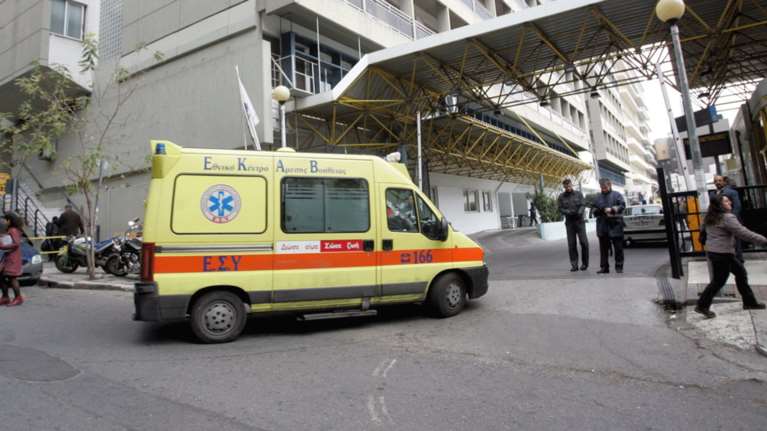 Σε κώμα ο Ευαγγελισμός χωρίς φάρμακα και χρήματα