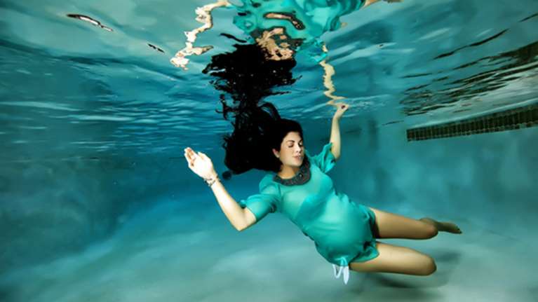 Τι λέει η επιστήμη για τις γυναίκες που γεννούν μετά τα 33