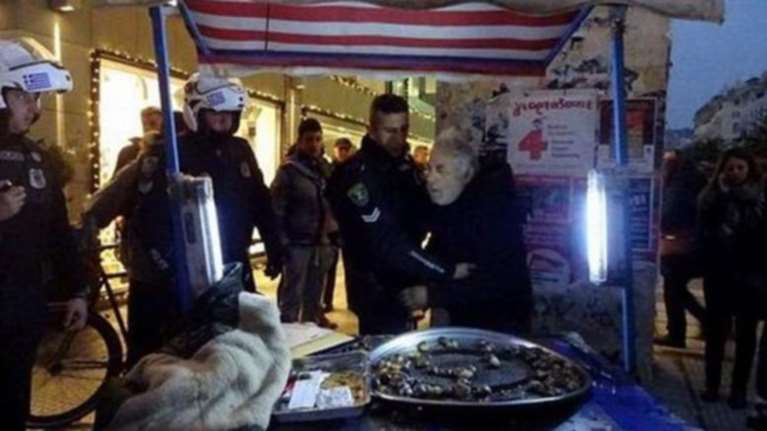 Εξι μήνες φυλακή στον καστανά που συνέλαβαν τα ΜΑΤ