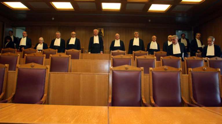 Το ΣτΕ και η παράλογη... λογική των φόρων στην Ελλάδα