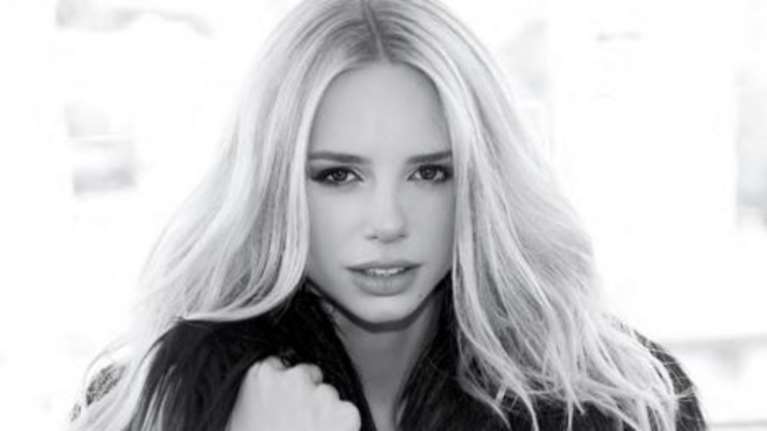 Εβελυν Καζαντζόγλου: Η καλλονή που στο σχολείο την κορόιδευαν ως άσχημη