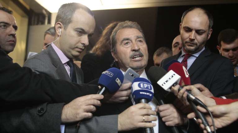 Απίστευτο: Καθυστερούν τα τελικά γιατί... δεν έχουν φαξ