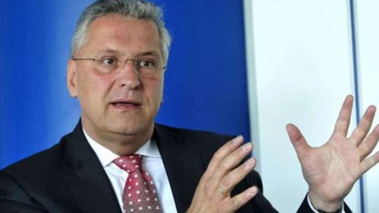 ΥΠΕΣ Βαυαρίας για προσφυγικό:«Φάρσα» όσα κάνει η Ελλάδα