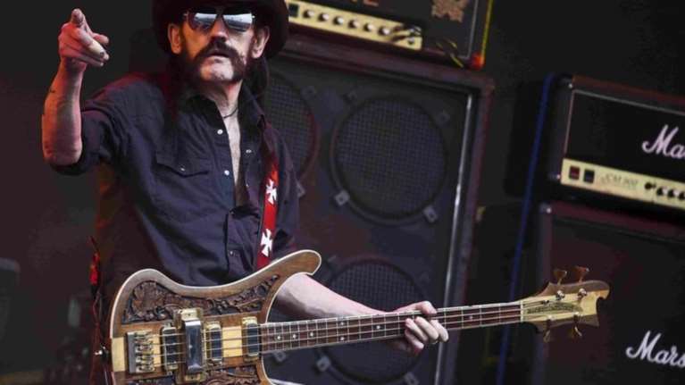 Πέθανε ο θρυλικός Lemmy των Μotorhead