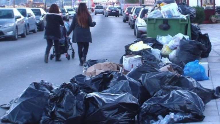 «Πνίγεται» στα σκουπίδια η Ζάκυνθος