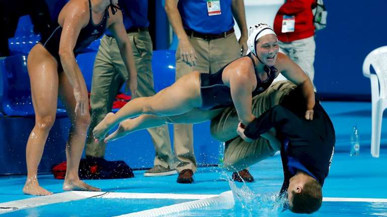 Επικές στιγμές και φωτογραφίες από τα γήπεδα το 2015