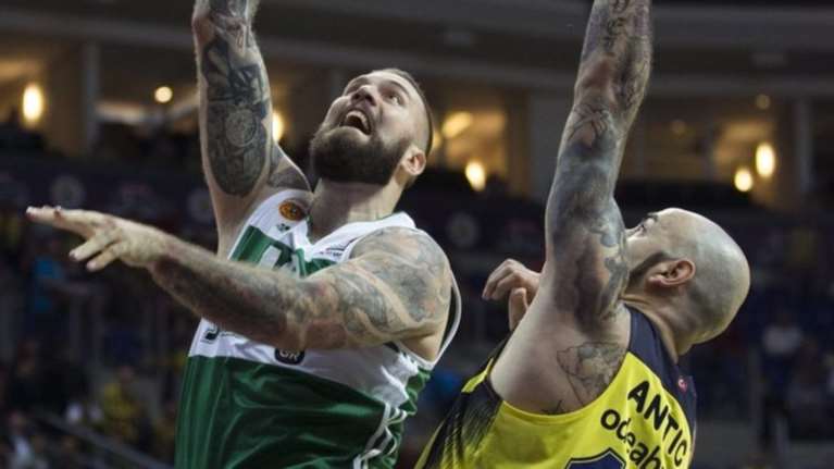 Ήττα του Παναθηναϊκού στην Πόλη από τη Φενέρ με 82-75