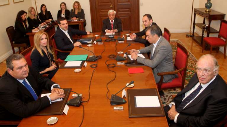 Ενημέρωση των πολιτικών αρχηγών από Κατρούγκαλο για το ασφαλιστικό