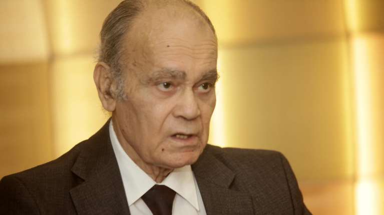 Βόμβες Ρωμανιά: Οι εξυπνάδες των παιδιών του Μαξίμου κόβουν συντάξεις