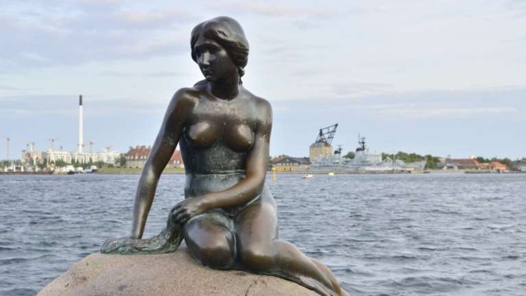 Το Facebook απαγόρευσε με την Μικρή Γοργόνα λόγω γυμνού