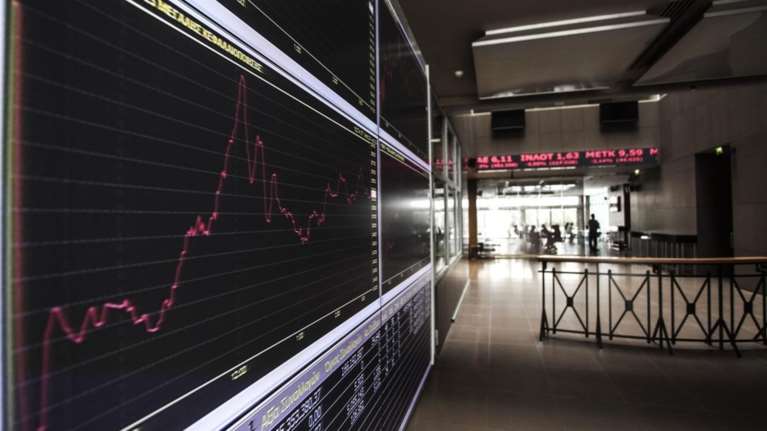 «Κίτρινος πυρετός» και στο ελληνικό Χρηματιστήριο με πτώση 4,5%