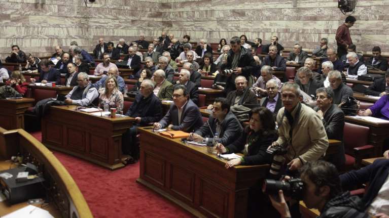 Ενστάσεις  για το ασφαλιστικό από 30 βουλευτές του ΣΥΡΙΖΑ