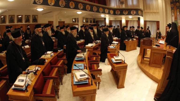 Ιερά Σύνοδος:Σαν ανακύκλωση απορριμμάτων η καύση νεκρών