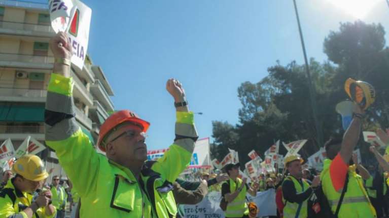 Μεταλλωρύχοι: Υπουργός Προπαγάνδας ο Σκουρλέτης