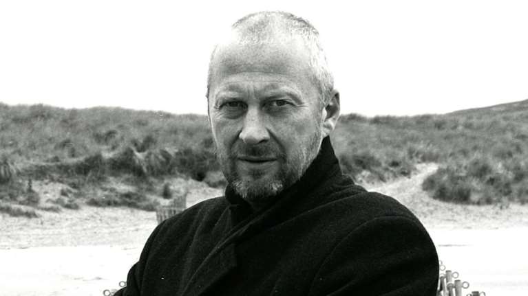 Σε κώμα ο τραγουδιστής του Wonderful Life, Black