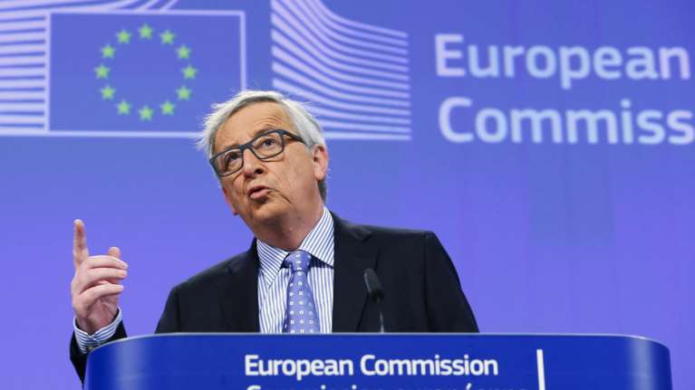 Γιούνκερ: H E.E δεν έχει κάνει σχεδόν τίποτα για το προσφυγικό