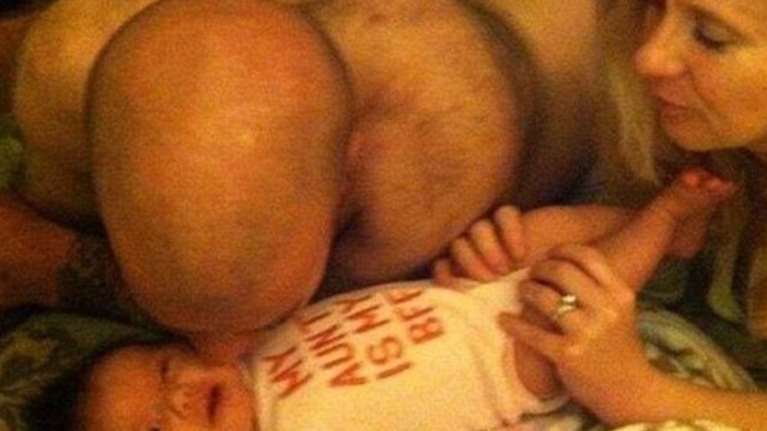 Η  «ενοχλητική» φωτογραφία που... έριξε το internet