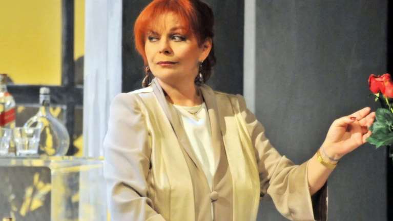 Νόρα Κατσέλη: Πουλούσα ρούχα σε μια βαλίτσα για να ζήσω την κόρη μου